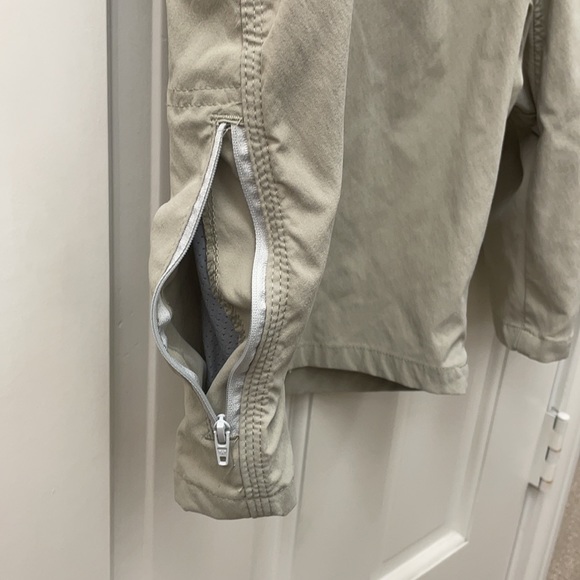 Wrangler Khaki Cargo Shorts - Picture 2 of 6